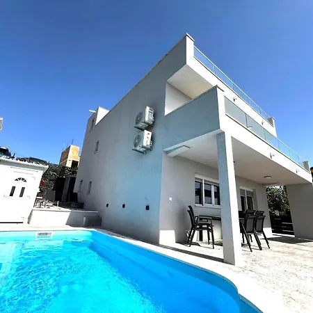 Panorama 特罗吉尔