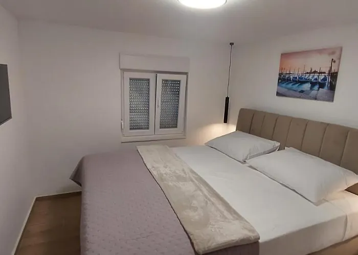 Panorama * 特罗吉尔