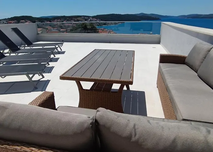 Panorama 别墅 特罗吉尔