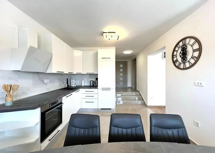 Panorama Вілла Трогір